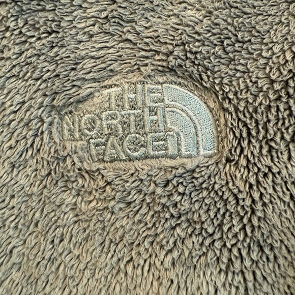 The North Face Women’s Gray Fleece Jacket - Picture 7 of 9